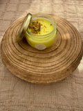 VELA DE BIENESTAR - AROMA MANGO Y FLORES DE CALÉNDULA